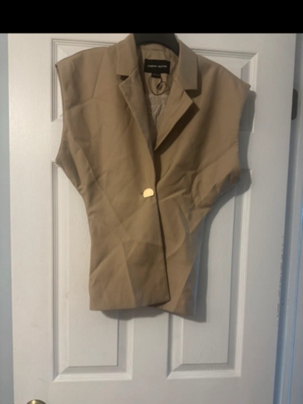 Urban revivo Sleeveless Blazer in Beige